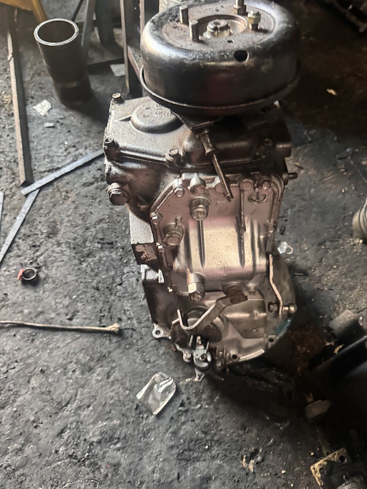 Caja de Cambios Isuzu NKR Original | Repuestos para Camión Isuzu en Colombia - Imagen 5