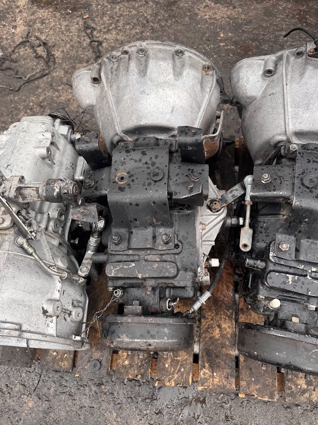 Caja de Cambios Isuzu NKR Original | Repuestos para Camión Isuzu en Colombia - Imagen 2