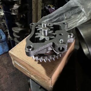 Bomba de Aceite Isuzu 6HK1 Original | Para Camiones, Maquinaria y Motores Diésel en Colombia