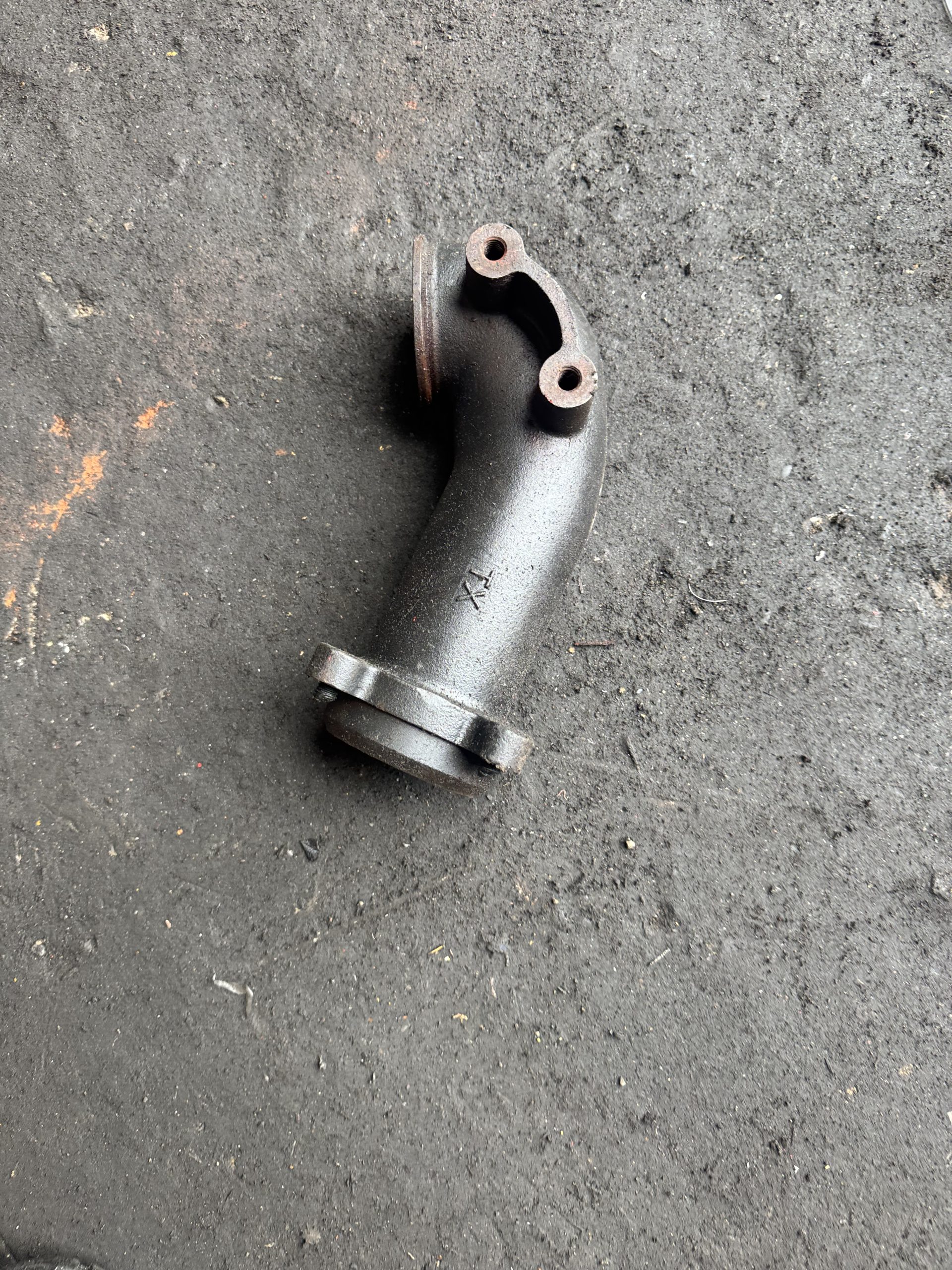 Salida de turbo cummins 6bt