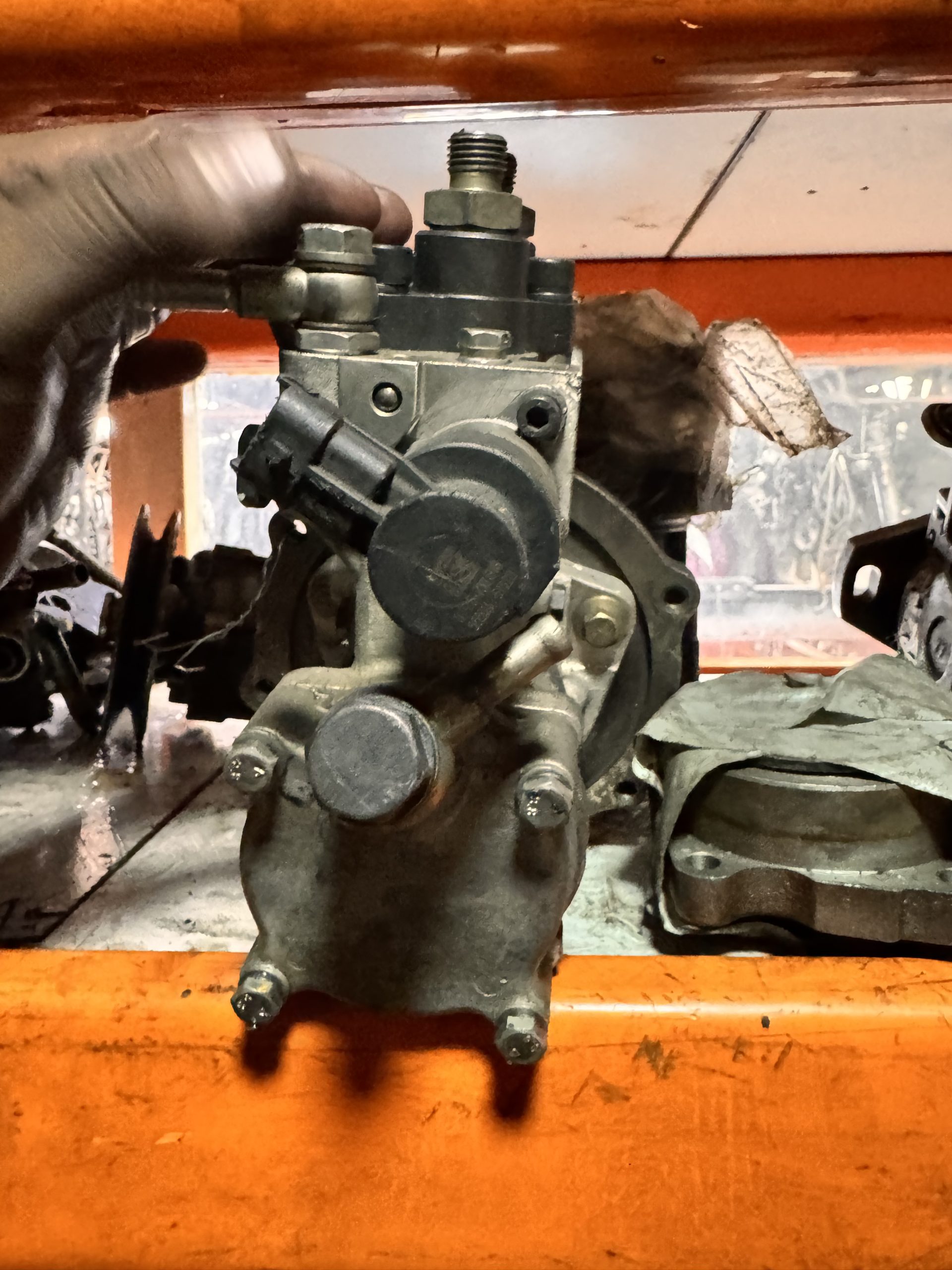 Bomba de inyeccion motor cummins isf 2.8 - Imagen 3