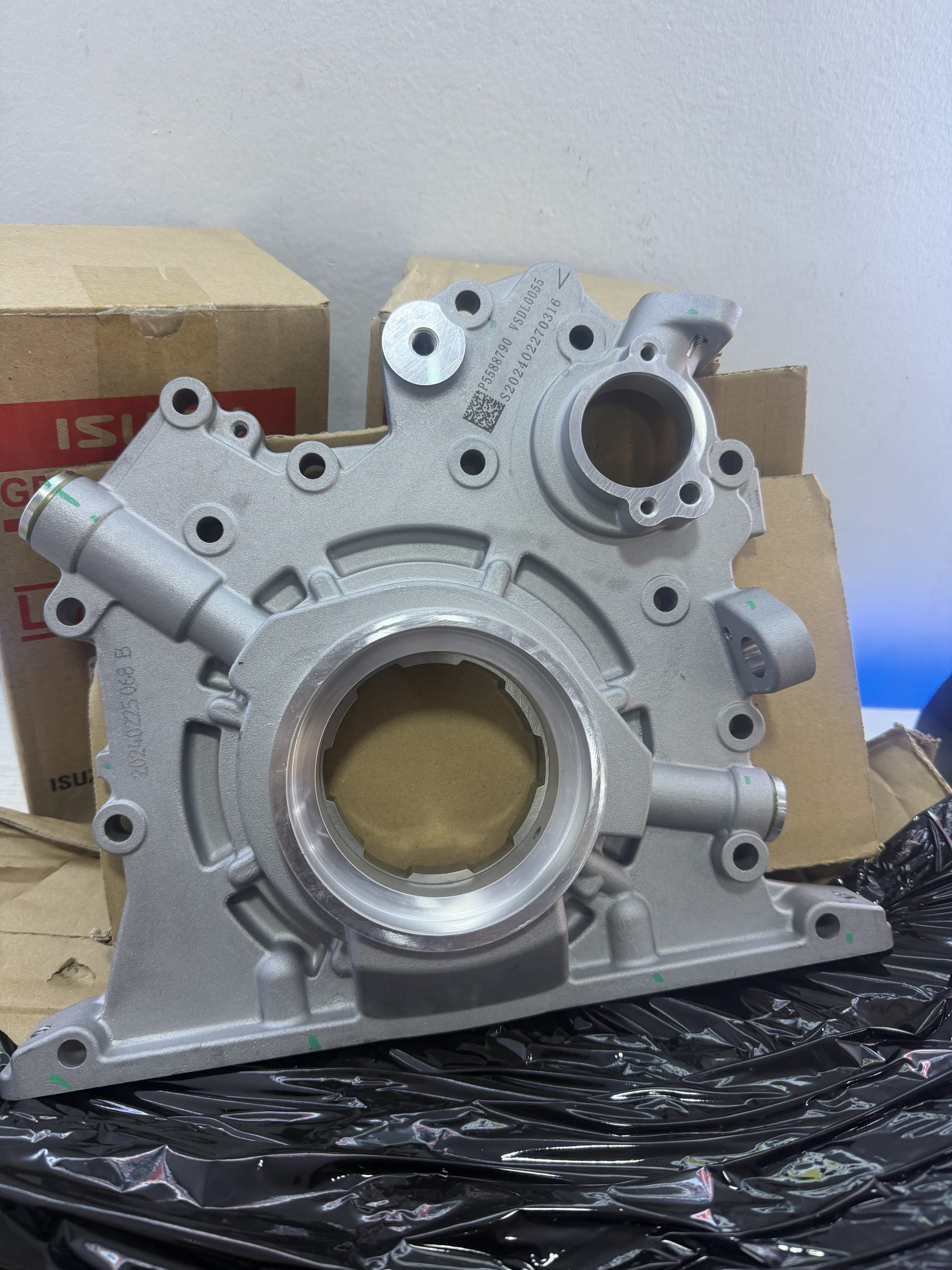 Bomba de Aceite Cummins ISF 3.8 | Protección y Rendimiento para su Motor Diésel - Imagen 2