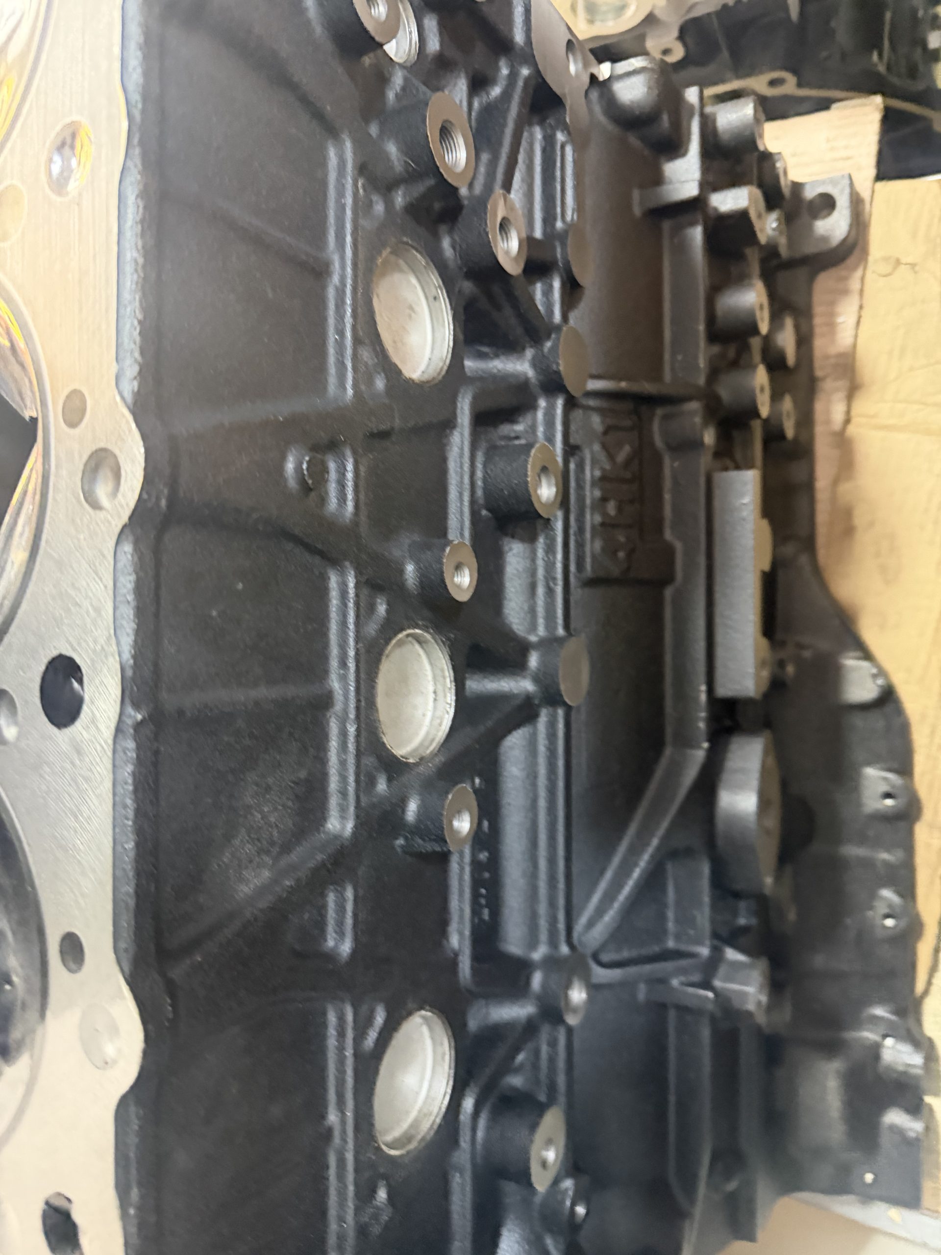BLOQUE DE MOTOR ISUZU 4HK1 NUEVO – CALIDAD Y RESISTENCIA - Imagen 2