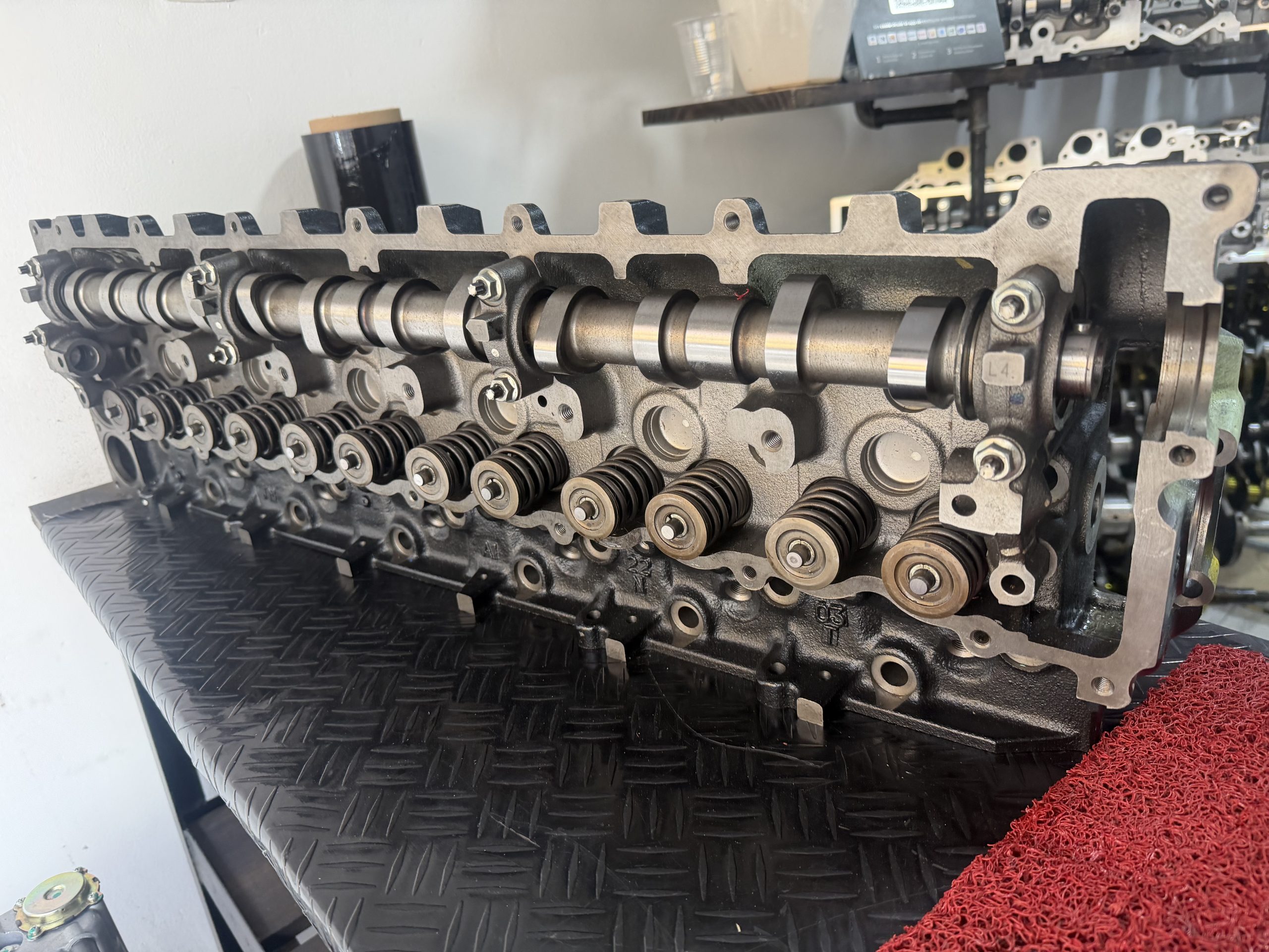 CULATA ORIGINAL NUEVA PARA MOTOR ISUZU 6HE1