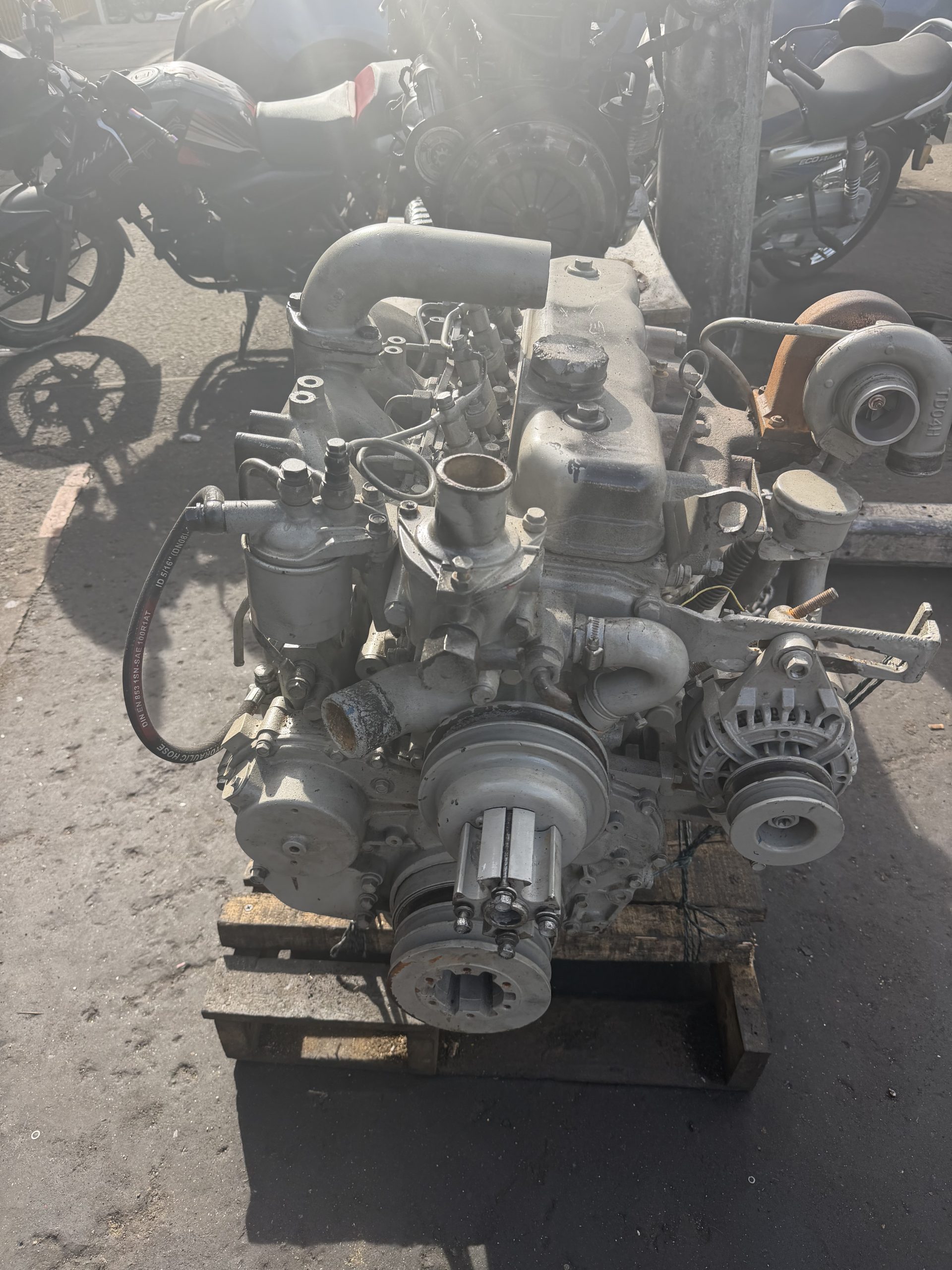 Motor Isuzu 4BG1 para Maquinaria Hitachi – Motor Diésel Importado - Imagen 4