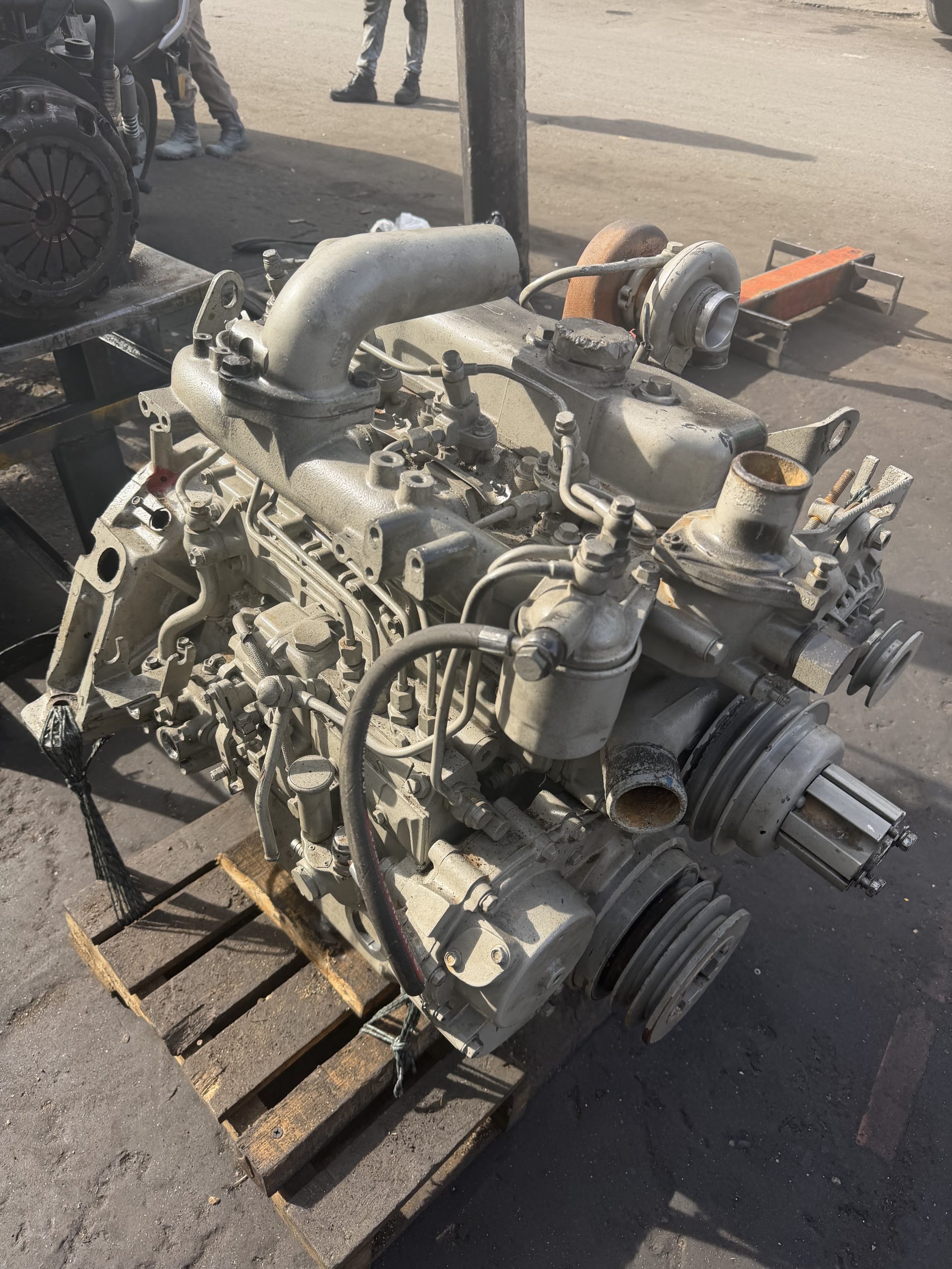 Motor Isuzu 4BG1 para Maquinaria Hitachi – Motor Diésel Importado - Imagen 5